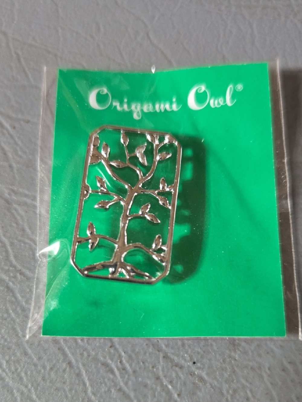Origami Owl Silver Heritage Family Tree Stardust Window Shelf